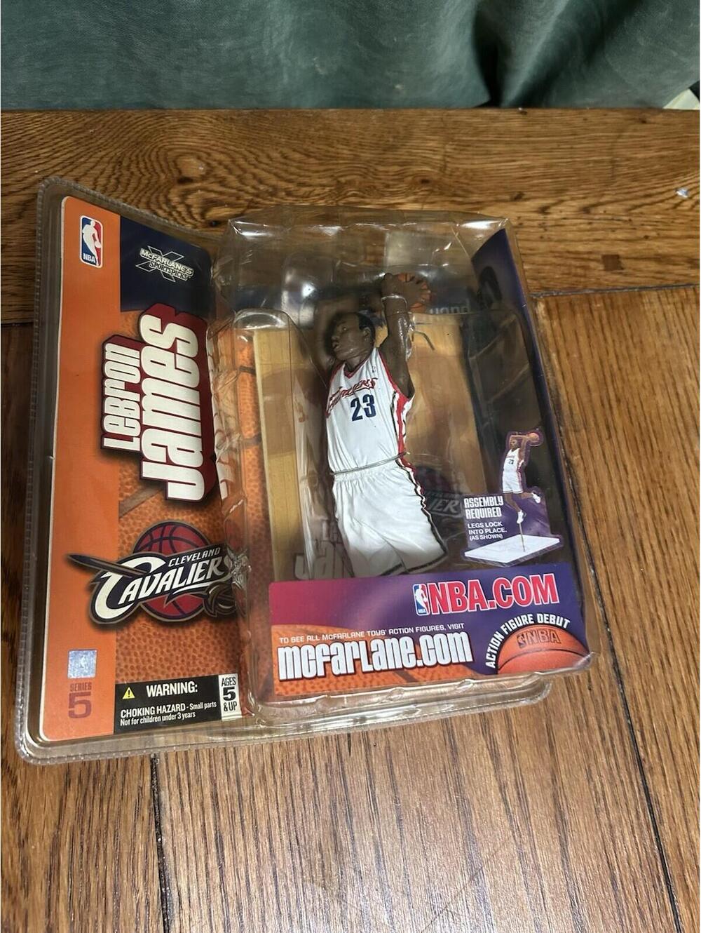 Lebron James NBA Action Figure - Cleveland Cavaliers